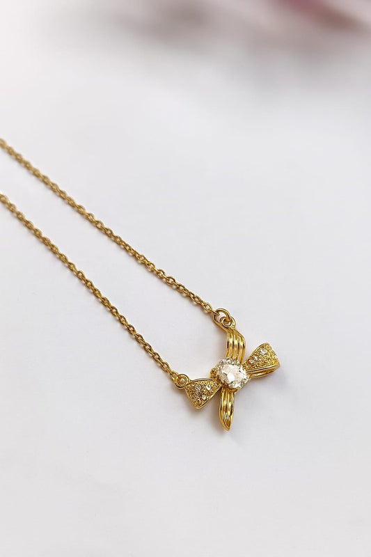 Golden Bow Elegance Necklace – Anti-Tarnish Finish